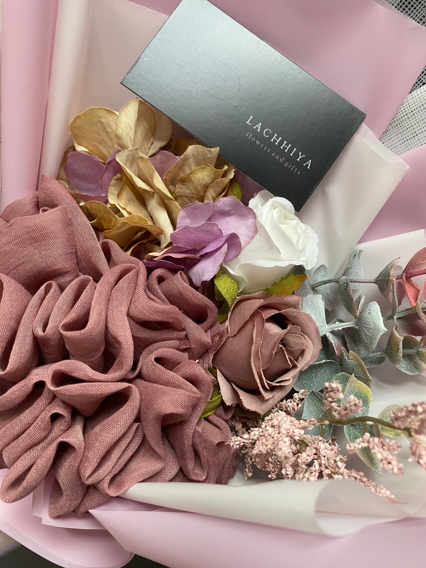 Mini bouquet twin set.