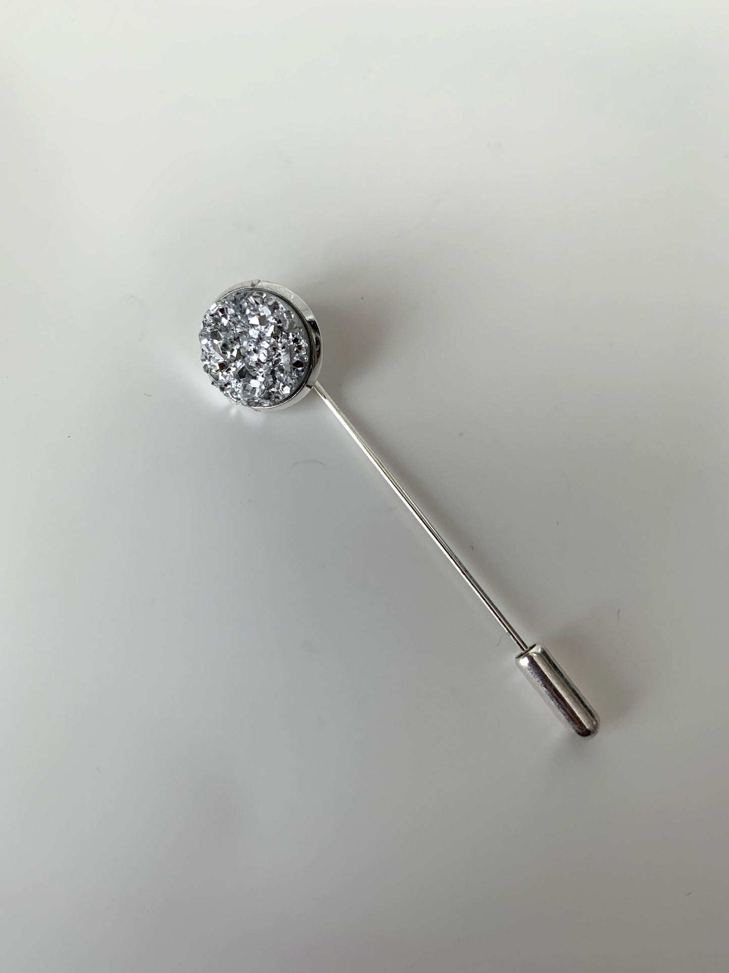 Lapel pin glacier