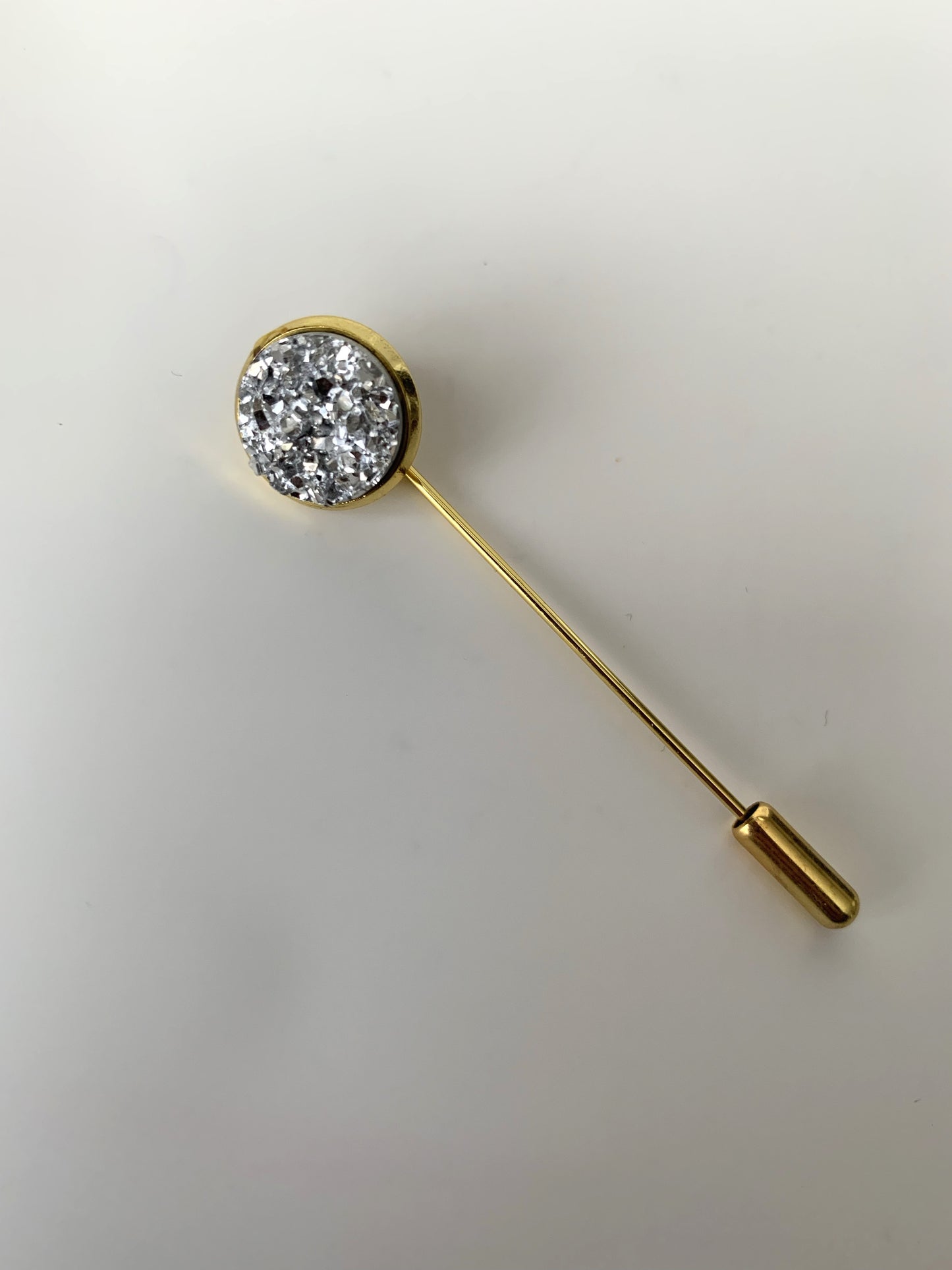 Lapel pin glacier