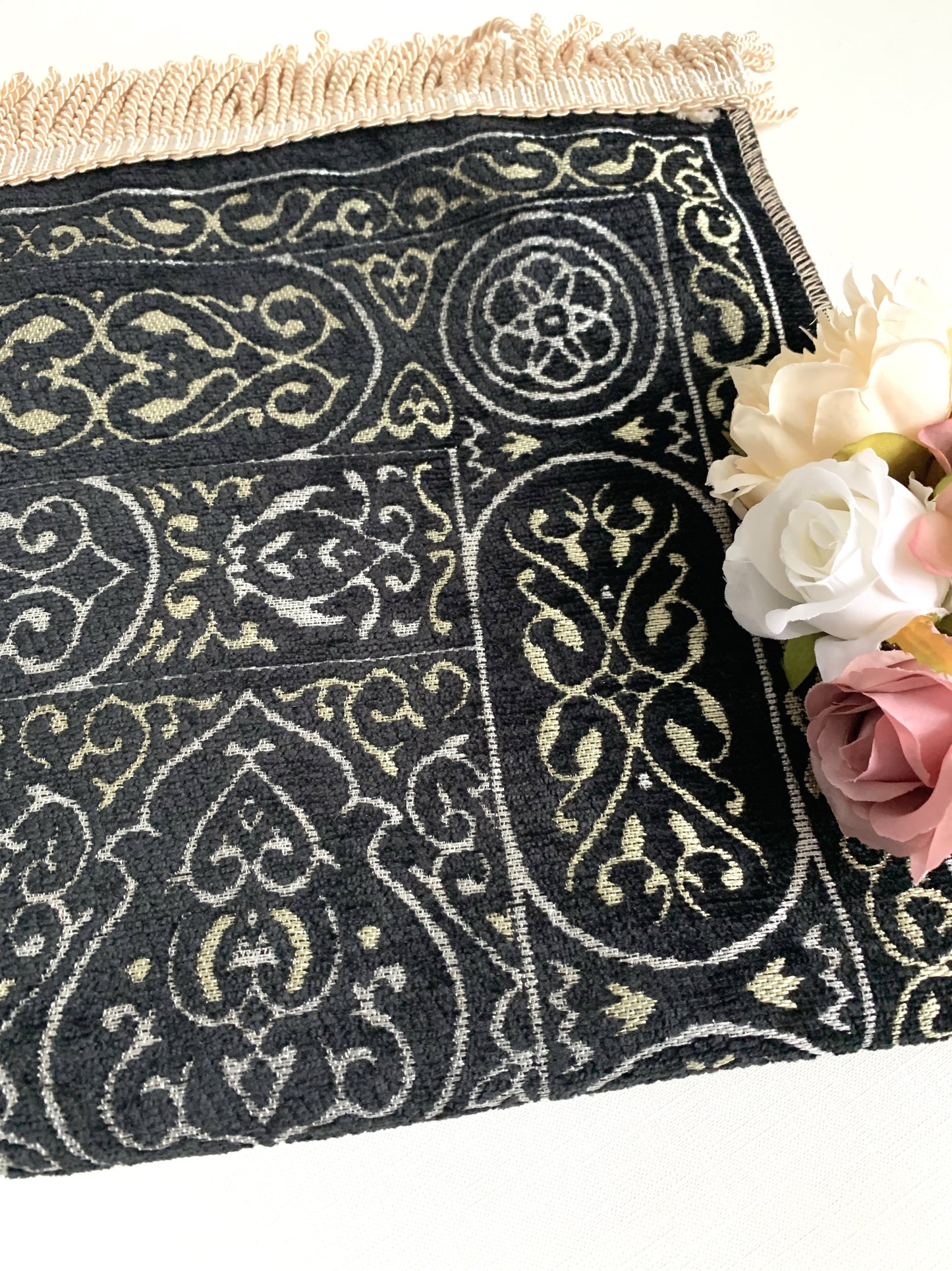 Chenille prayer mat