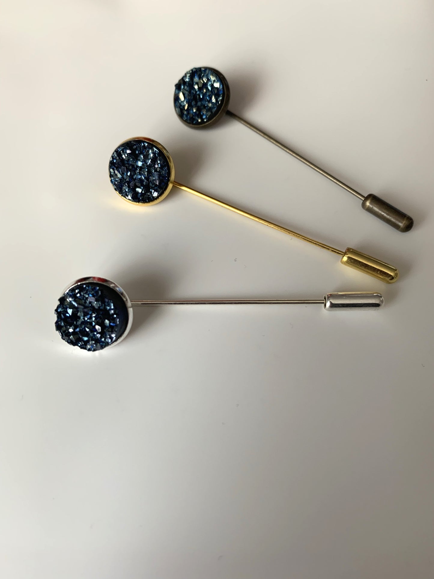 Lapel pin deep blue mist
