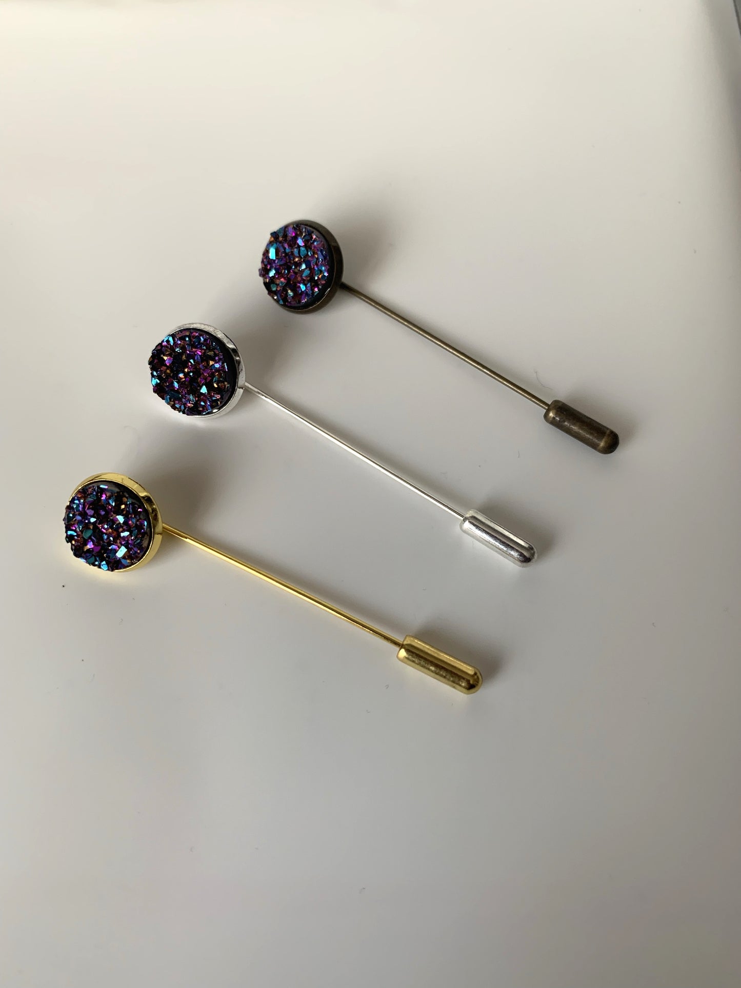 Lapel pin sugar plum