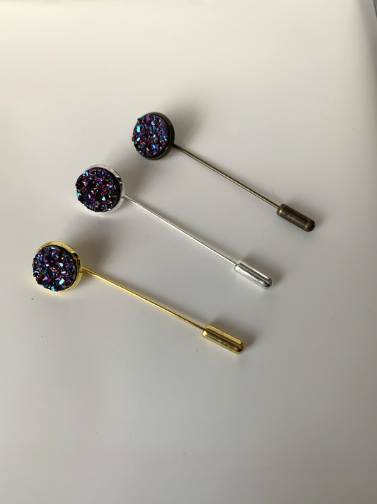 Lapel pin sugar plum