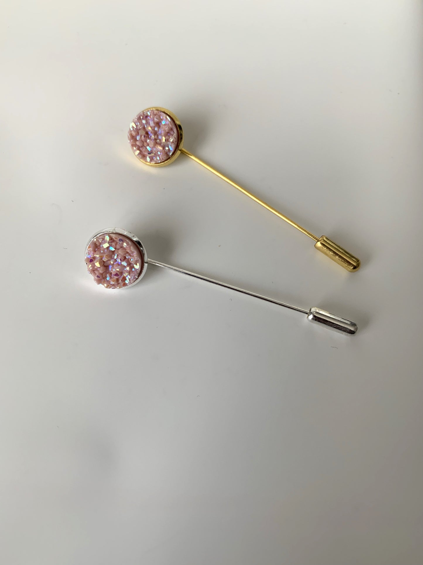 Lapel pin pink smoothie