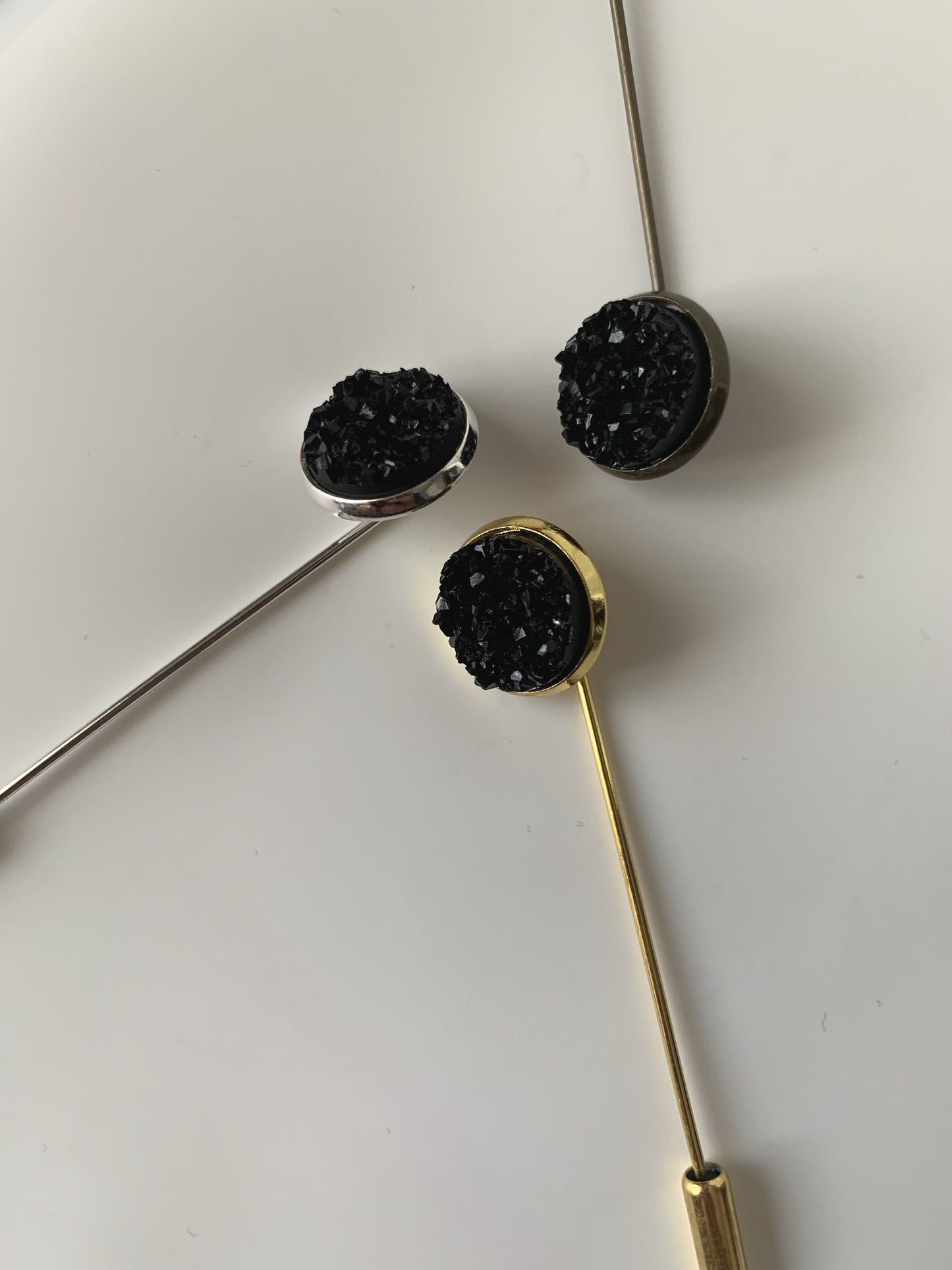 Lapel pin black light