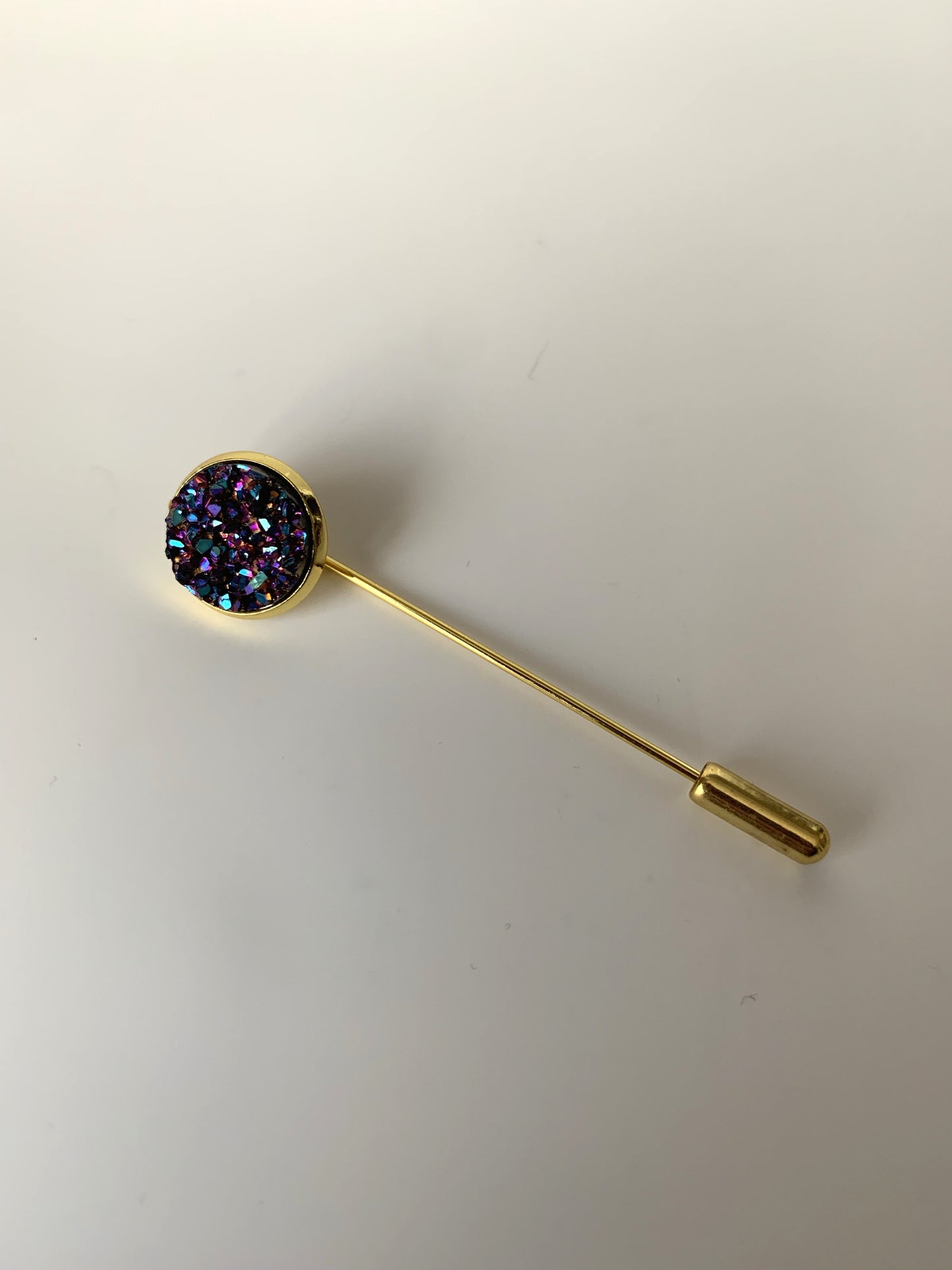 Lapel pin sugar plum