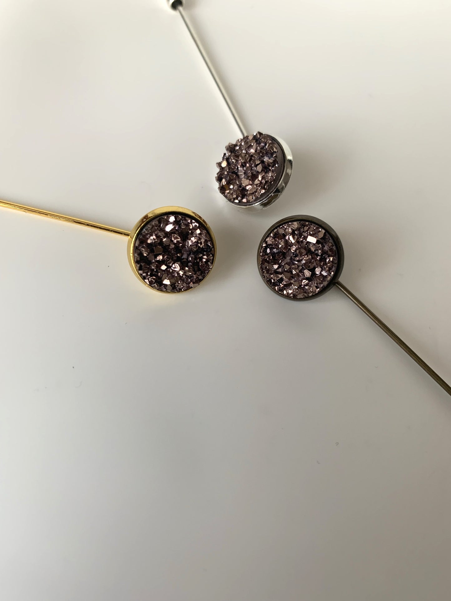 Lapel pin chocolate bronze