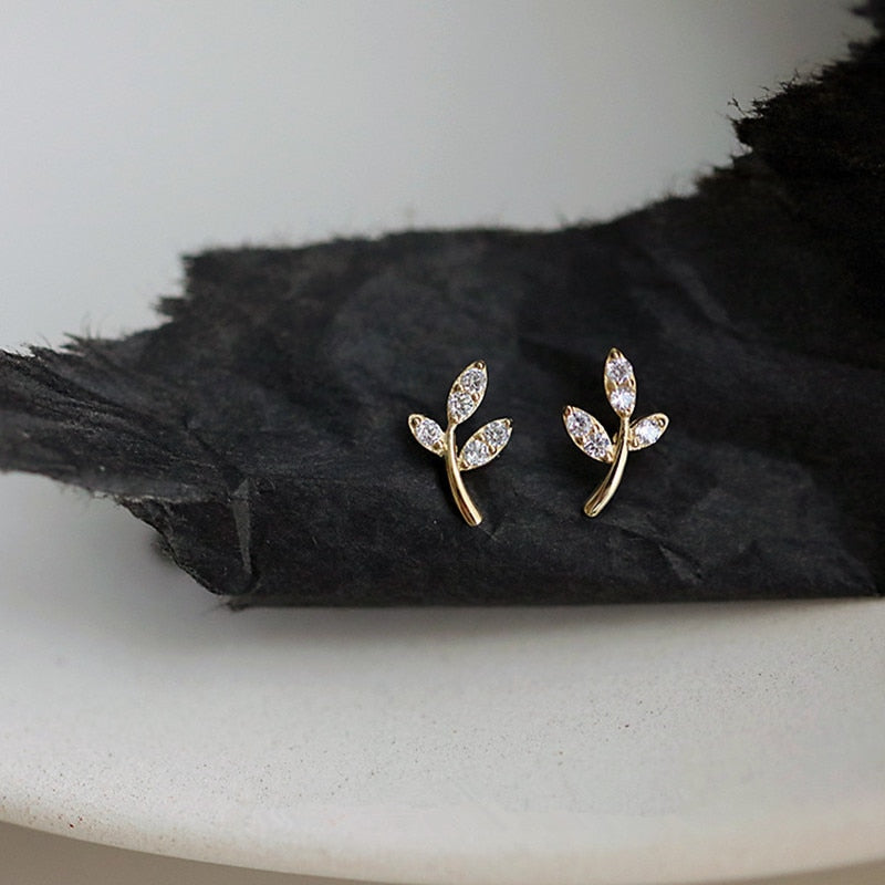 Sister with leaf earrings