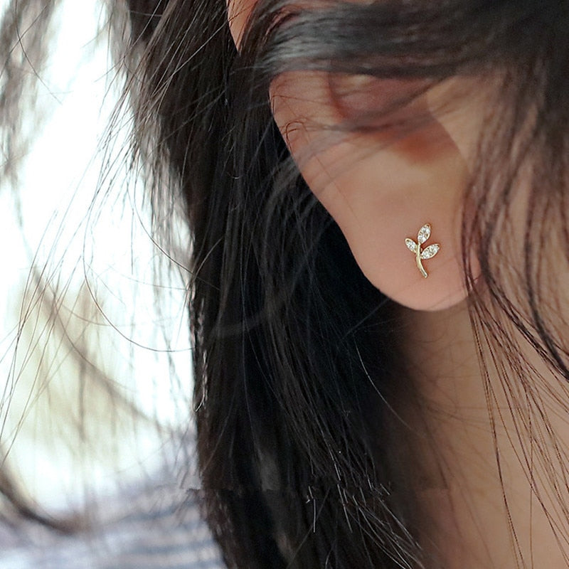 Sister with leaf earrings
