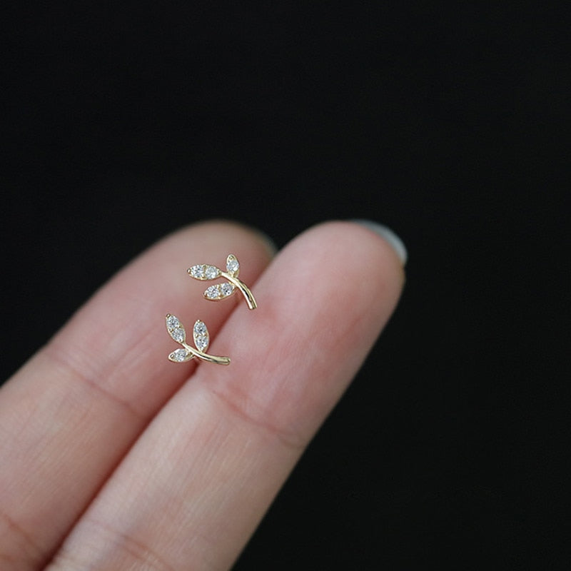 Sister with leaf earrings