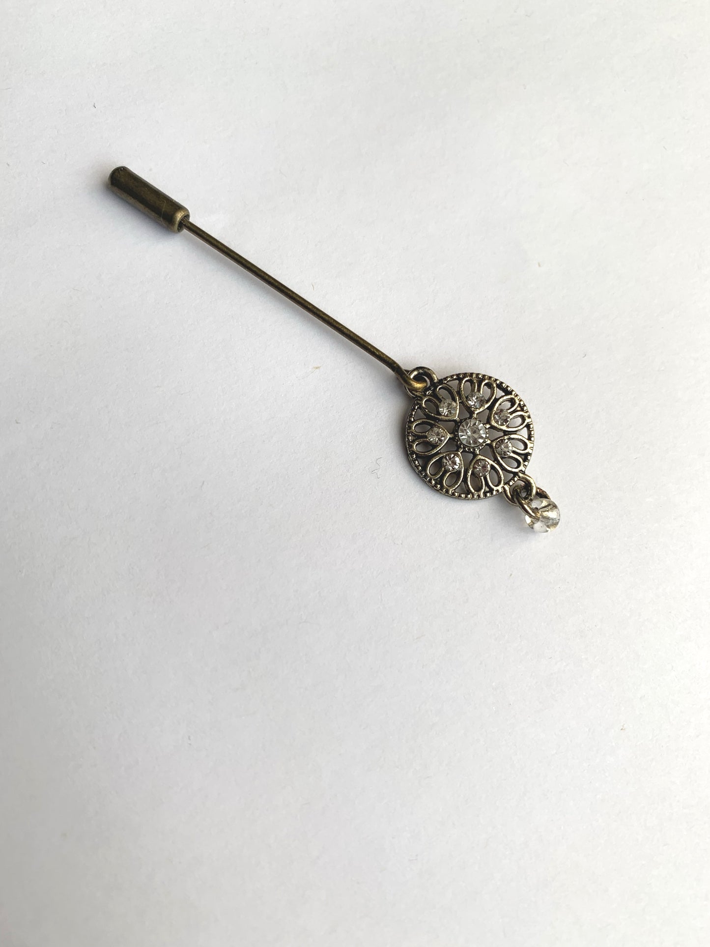 Vintage style pin