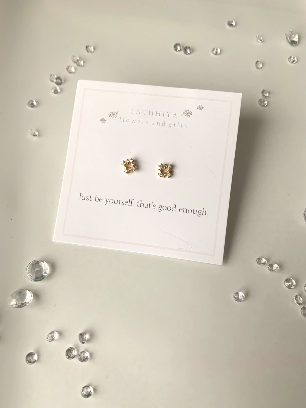 Square earrings gold